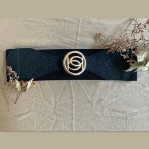 BEBE Gold Claps Stretch Belt